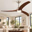 Ventilateur de plafond de 52 po à pales en bois massif avec éclairage et télécommande
