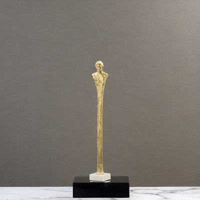 Kayro Statue