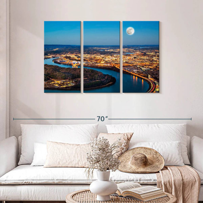 Rorry Moon Over Chattanooga, 28" H x 45" W