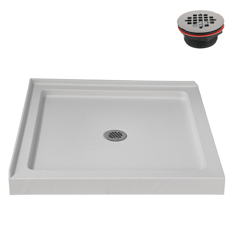 Base de douche en acrylique blanc mat avec drain central Streamline 36 po x 36 po Streamline, Blanc mat