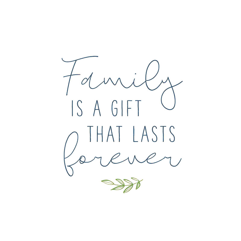 «Family is a Gift», art textuel sur toile tendue, H 12 po x l 12 po x P 1,25 po