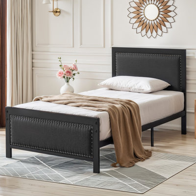 Structure de lit moderne avec tête de lit tapissier et tables de chevet 1 tiroir avec ports de chargement USB