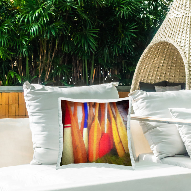 Coussin décoratif d'extérieur Boat Oars par GraffiTee Studios