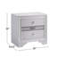 Élégante table de chevet en bois à 3 tiroirs avec boutons ronds en nickel, parfaite pour le rangement et la décoration de la chambre à coucher-1027904781