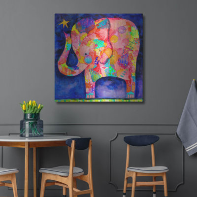 «All Under Reach Elephant» par Wyanne
