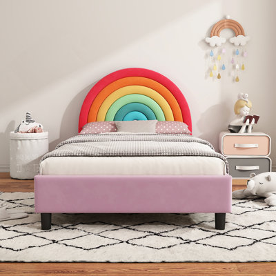 Lit plateforme tapissier Rainbow Design: un joli lit de princesse