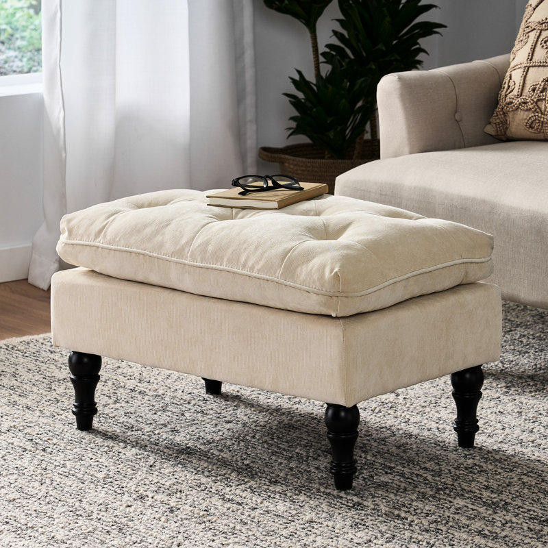 11,91 lb avec un capitonnage élégant - ajoute au salon un coussin attrayant dans un embellissement crème