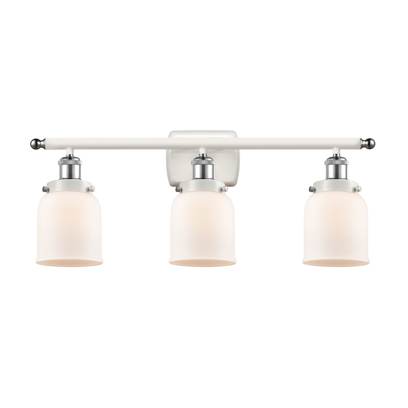 Éclairage pour meuble-lavabo 3 lumières 26 po Ballston Urban Bell, Grainé, Blanc et chrome poli, Incandescent