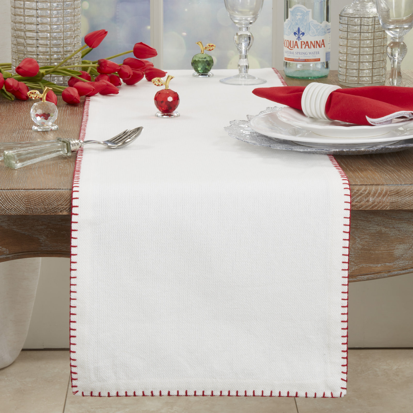 Ivara Table Runner, White/Red