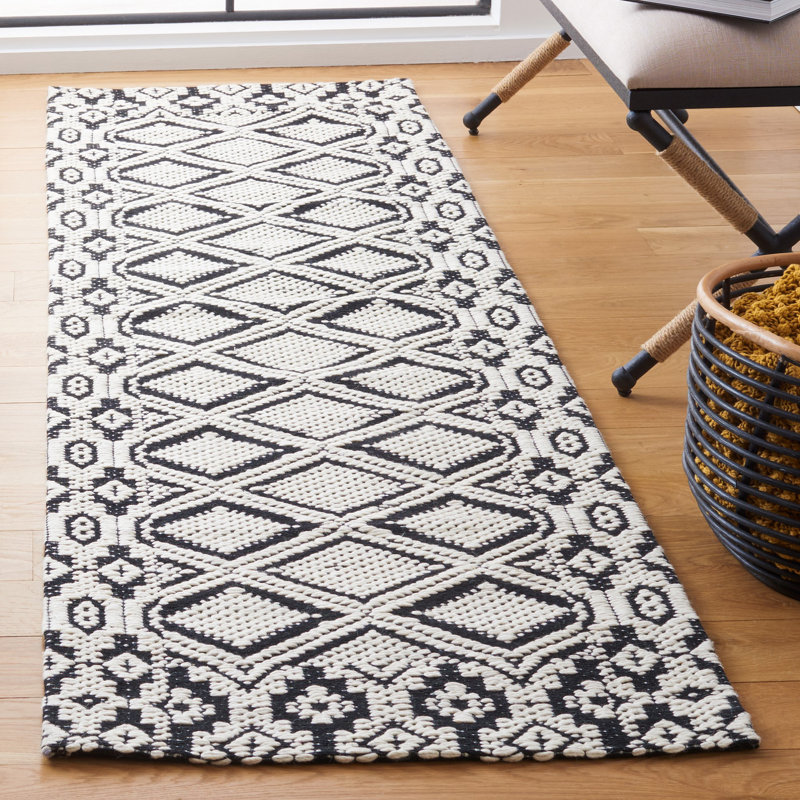 Tapis géométrique en laine et en coton tissé à la main en ivoire / noir Marbella, Tapis de couloir 2 pi 3 po x 8 pi