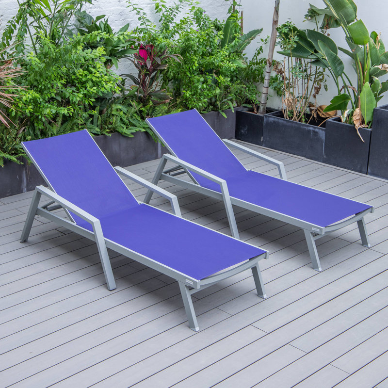 Chaise longue inclinable pour l'extérieur avec roulettes, structure en aluminium thermolaqué et filet respirant, dossier réglable pour la piscine et la terrasse