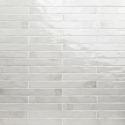 Carreau de plancher et de mur en brique de porcelaine brillante 2 po x 18 po Ackland Westley