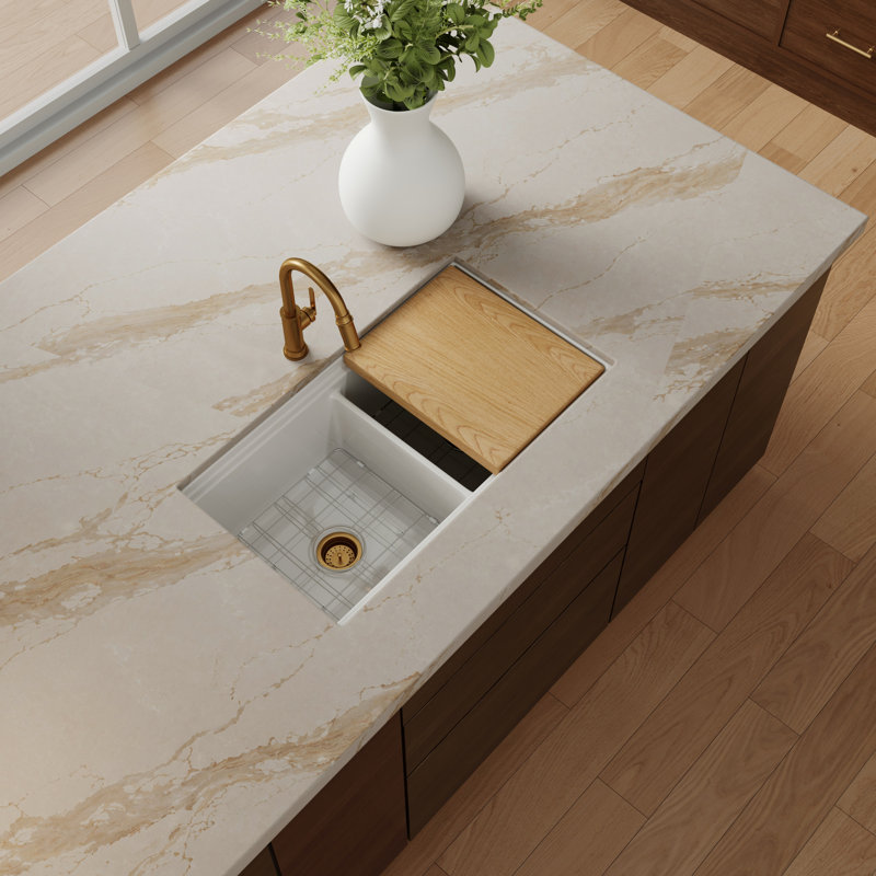 Évier de cuisine double cuve Eden de 32 po en céramique réfractaire blanche éclatante, à encastrer sous plan, avec planche à découper et grilles de fond