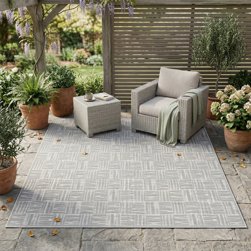 Tapis turc à motif écossais intérieur / extérieur à poils courts turc gris / crème pour patio, terrasse, porche ou entrée