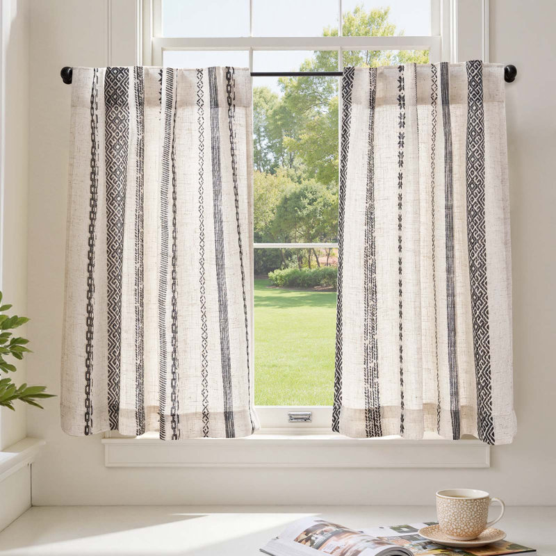 Rideaux bohème à motif géométrique en mélange de lin, 26" W x 30" L, Grey on Beige