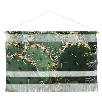 Suspension murale prickly par lisa argyropoulos