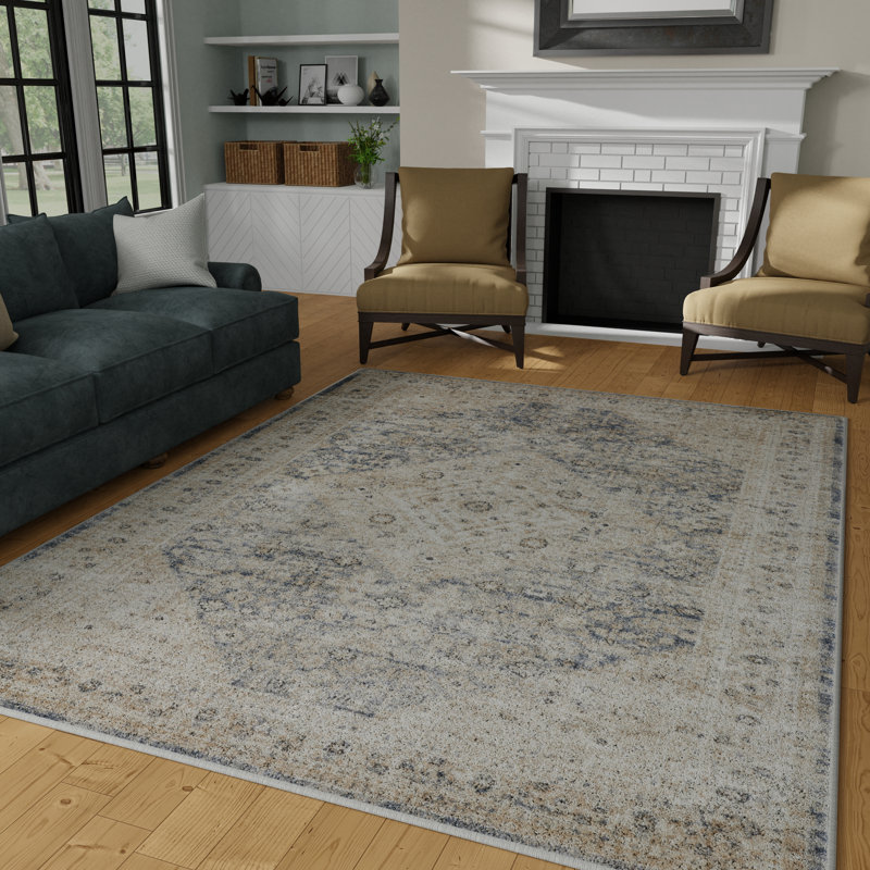 Tapis oriental bleu / crème en polypropylène tissé à la machine Aldolfo, Rectangle 5 pi 3 po x 7 pi 3 po