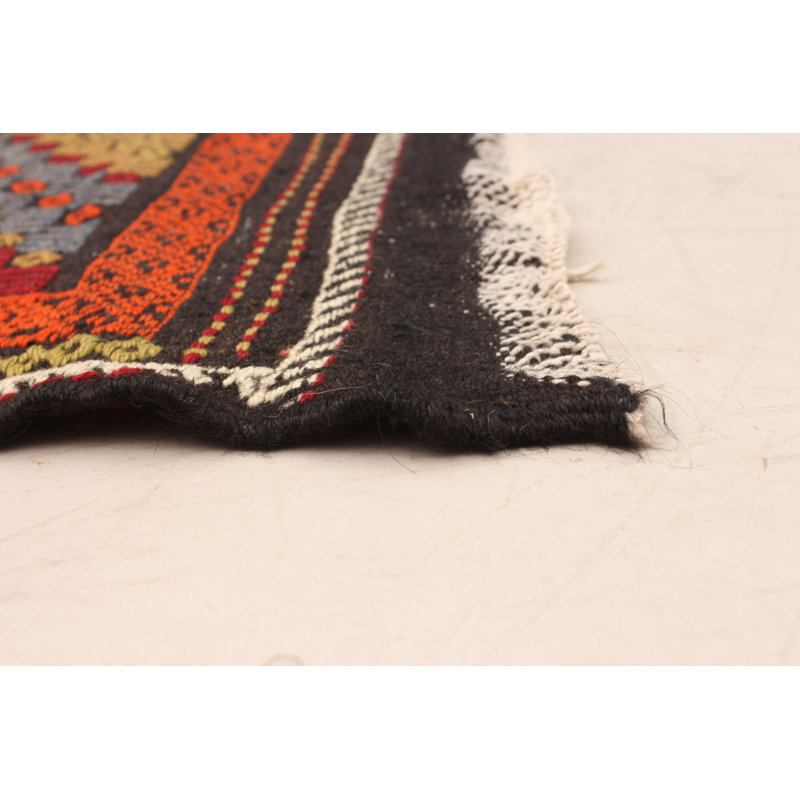Tapisserie Konya rouge foncé Kilim 5 pi 11 po x 11 pi 0 po