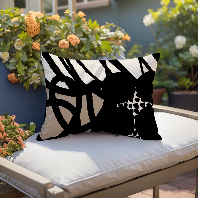 Coussin rectangulaire intérieur / extérieur Aloe, Beige / noir / blanc cassé, H 14 po x l 20 po