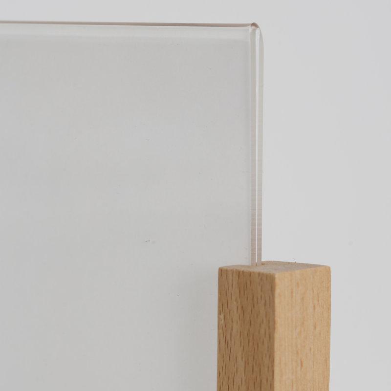 Porte-menu contemporain avec poche en acrylique U, H 9,84 po x l 11,3 po x P 3,35 po, Beige