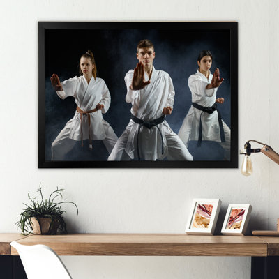 " Martial Arts Fight Training Studio "