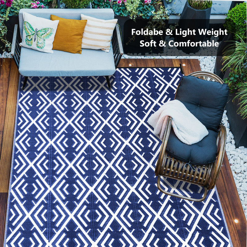 Modern Geometric Design Reversible Outdoor Rug, Rectangle 5' x 8', Blue White