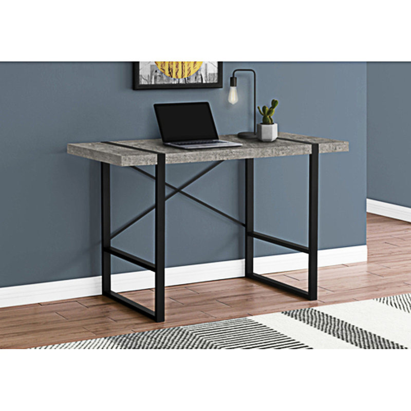 Bureau d'ordinateur d'inspiration industrielle