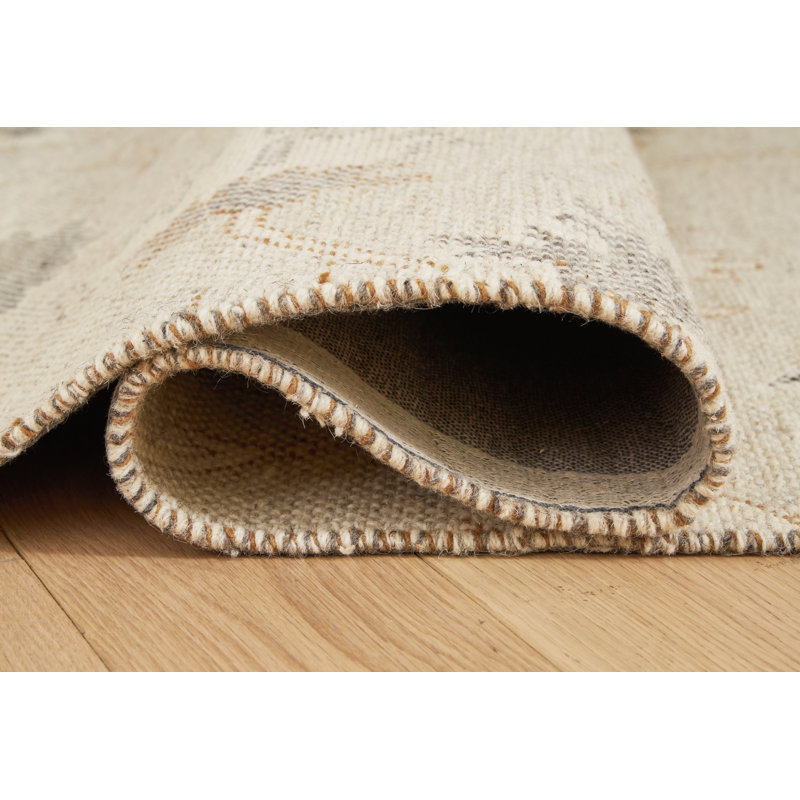 Ahnalee Floral Indoor Rug, Rectangle 5' x 7'