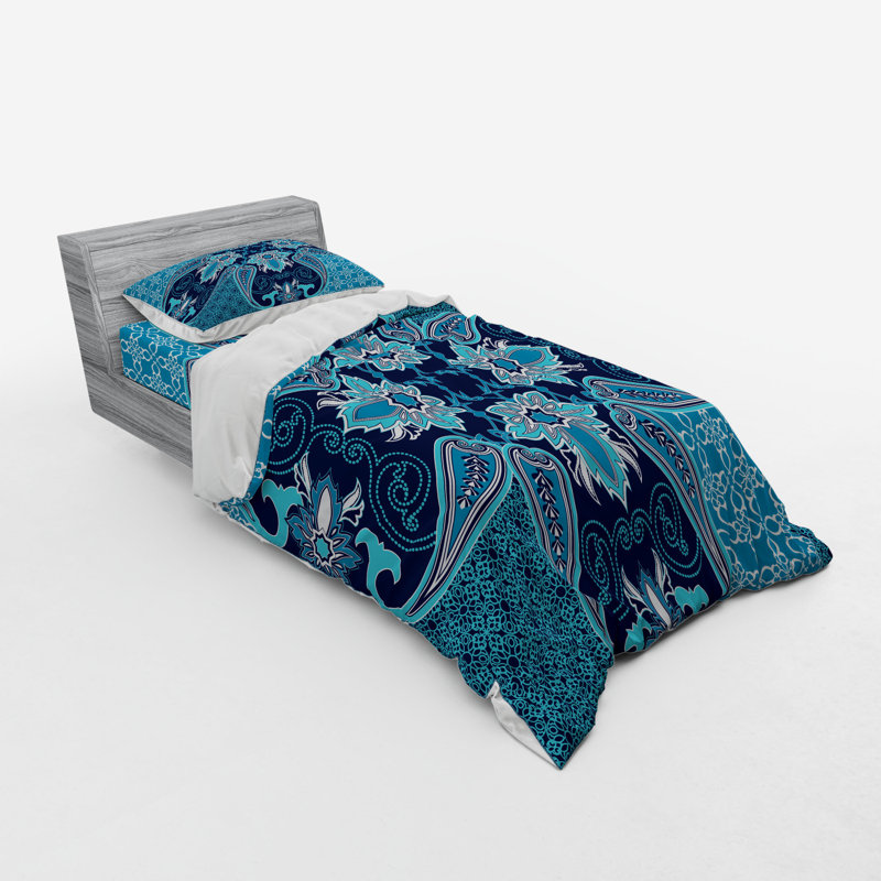 Traditional Polyester Damask Duvet Cover, Twin Duvet Cover + 2 Additional Pieces