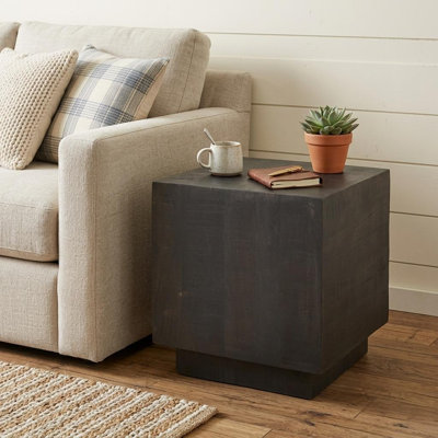 Table d'appoint carrée en bois massif vieilli brun foncé de 24 pouces