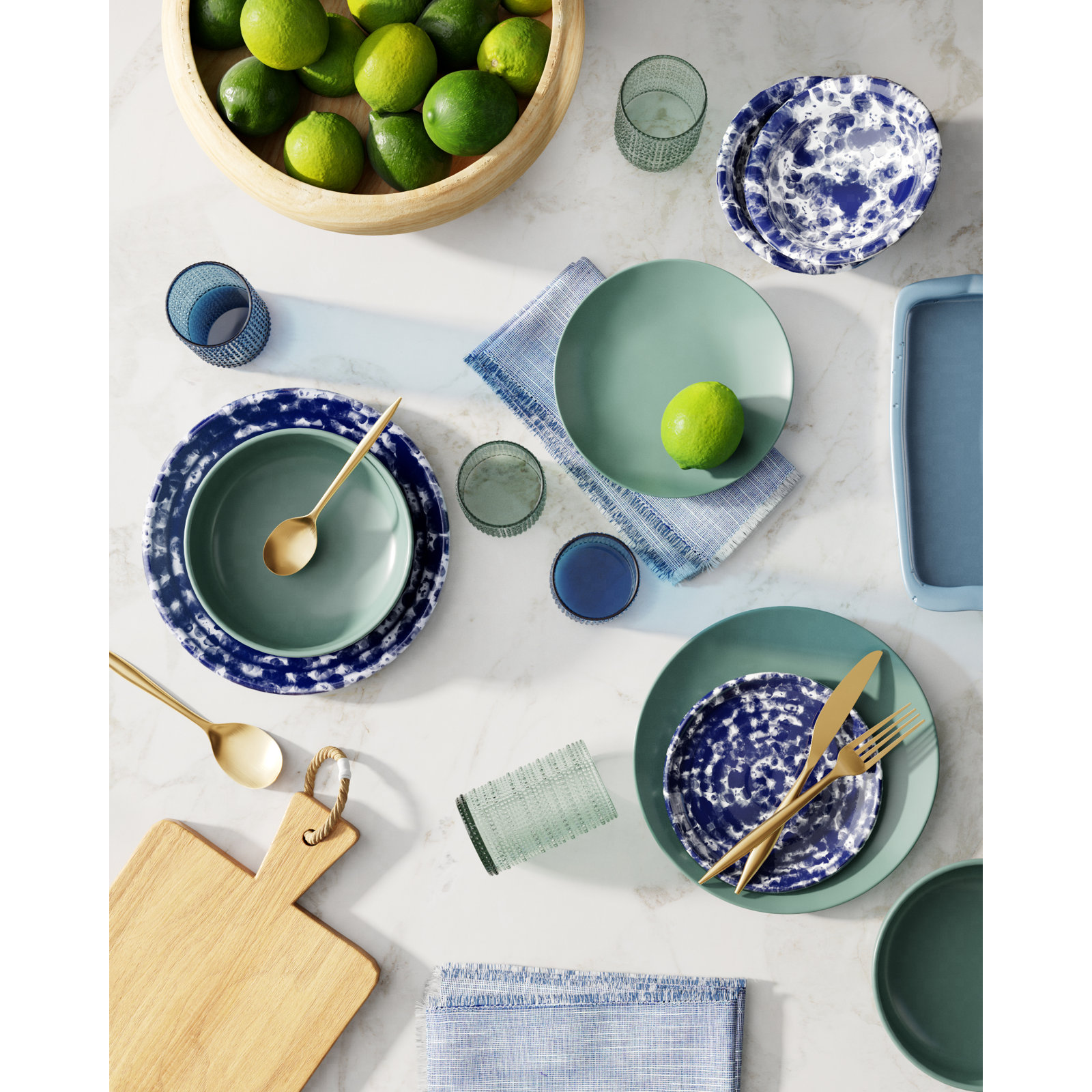 Parlait Stoneware Dinnerware Set