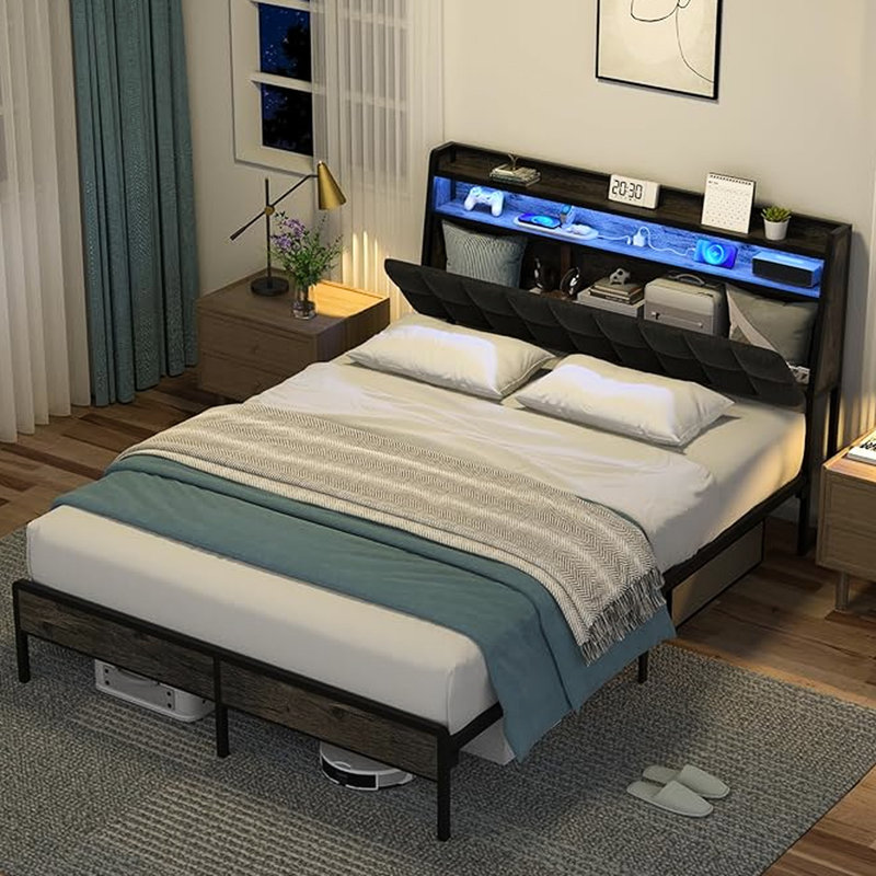 Base de lit double avec tête de lit ergonomique, lumières DEL en 7 modèles de couleurs, station de charge pour appareils mobiles et espace de rangement. Fabrication en métal noir, bois franc d'ingénierie