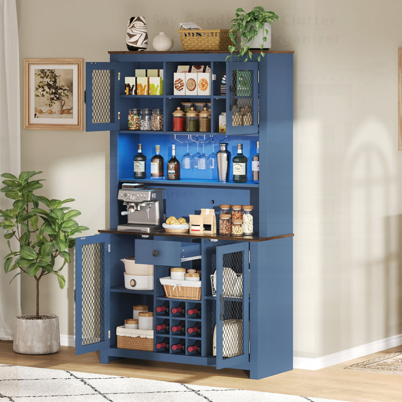 Armoire de rangement de cuisine avec prises à DEL, armoire rustique avec portes, tablettes et porte-bouteilles pour la salle à manger