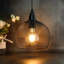 Lampe suspendue noire à piles