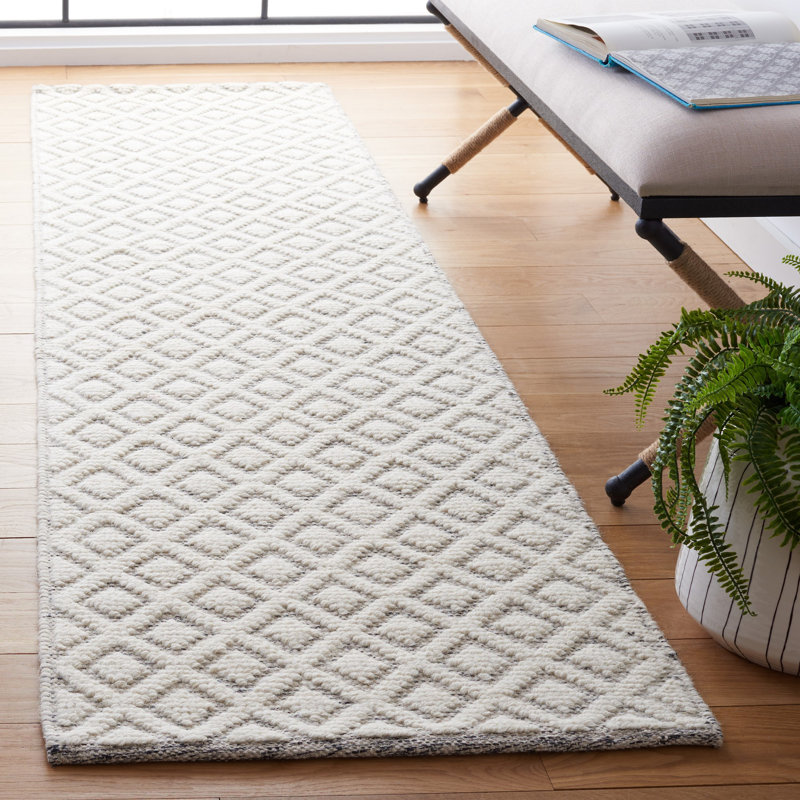 Nystead Geometric Handwoven Wool Ivory/Gray Area Rug, Runner 2'3" x 8'