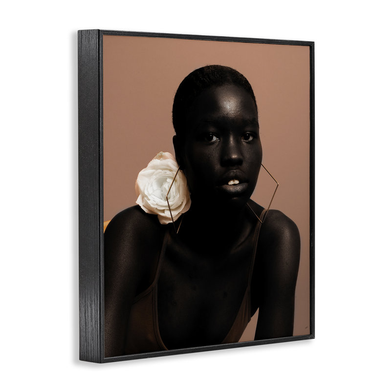  Beautiful Woman & Rose White Framed Giclee Art by Oladimeji Odunsi, H 30 po x l 24 po, Giclée encadrée noir minuit