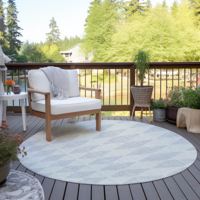 Loreen Washable Geometric Indoor / Outdoor Rug, Round 8'