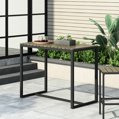 Table de bar en bois à la mode avec structure en fer thermolaqué, support industriel élégant pour le jardin