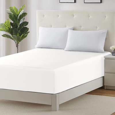 Gundl Supersoft Extra Deep Microfiber Fitted Bed Sheet