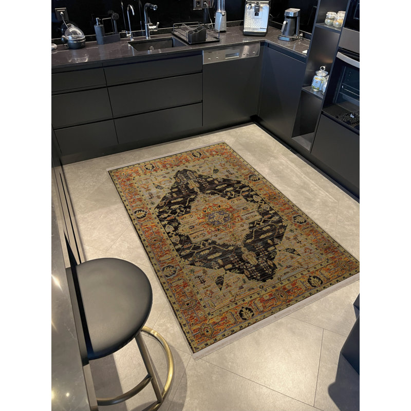Tapis décoratif noir à motif traditionnel frangé noir et orange, Rectangle 2 pi 8 po x 5 pi
