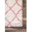 Tapis performance blanc / rose à poils longs et motif à treillis Cuanaic-1602497393