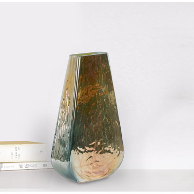 Ilmie Handmade Glass Table Vase