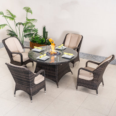 Ensemble repas pour 4 personnes en osier avec table ronde, coussins inclus