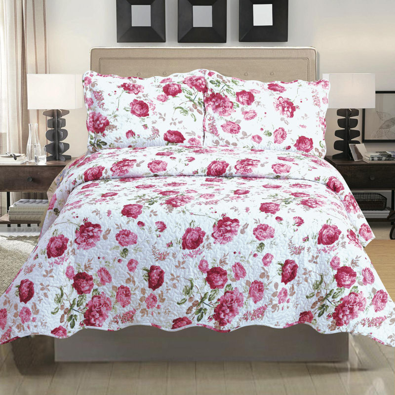 Steve Polyester Floral Quilt, Full/Queen Quilt + 2 Shams
