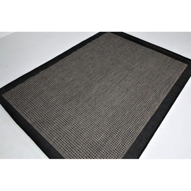 Tapis noir Nekoma, Rectangle 5 pi 2 po x 7 pi 2 po