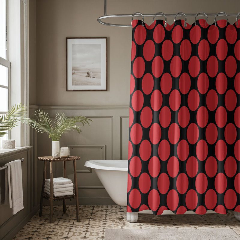 Red Circles - Rideau de douche Premium, H 74 po x l 71 po