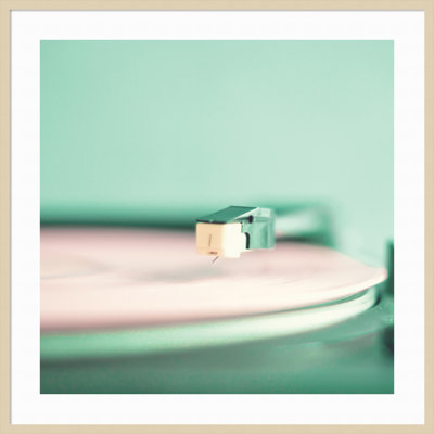Analogue by Caroline Mint