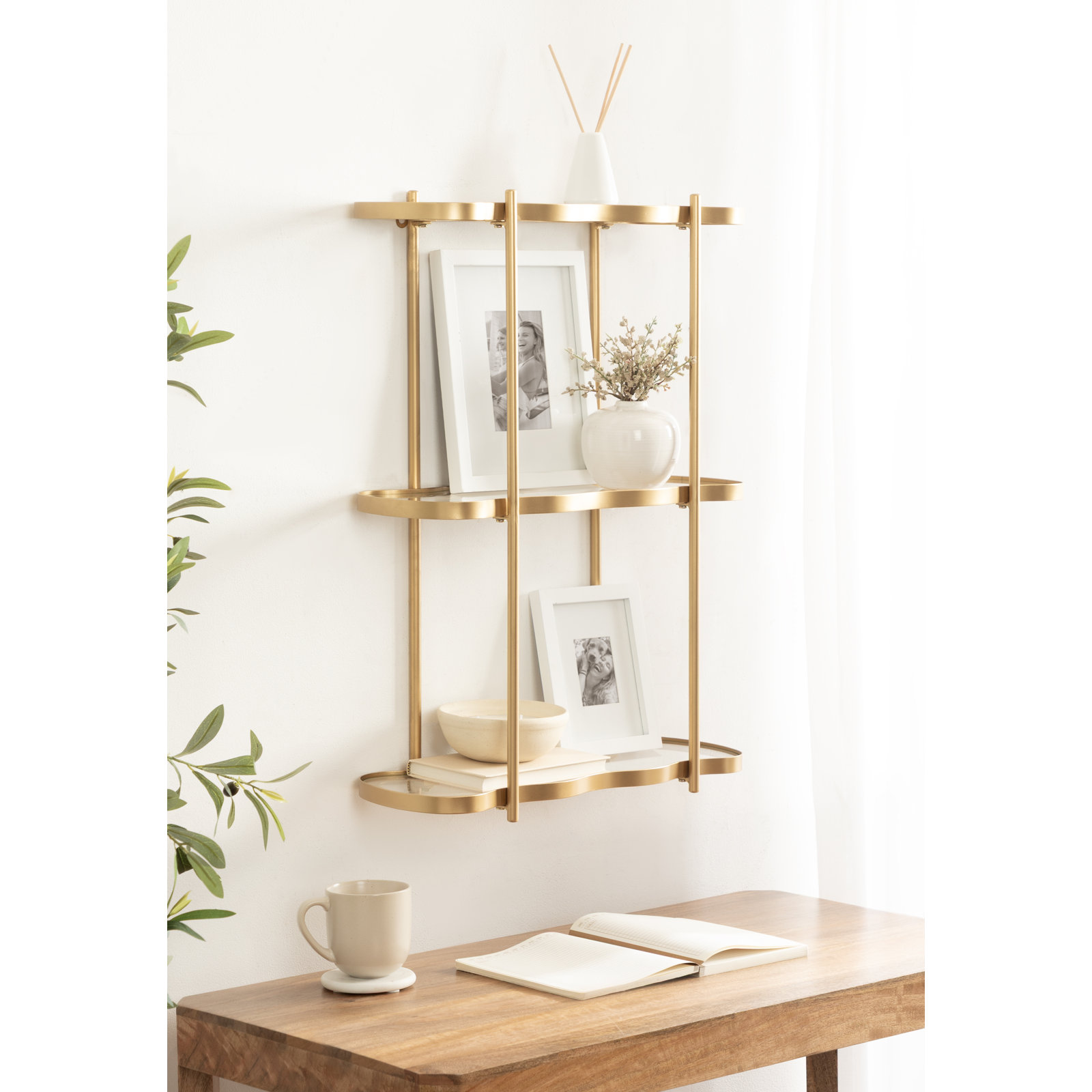 28" Wavy Tiered Floating Shelf
