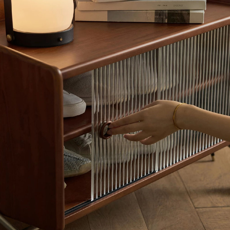 Armoire de rangement avec porte-manteau durable