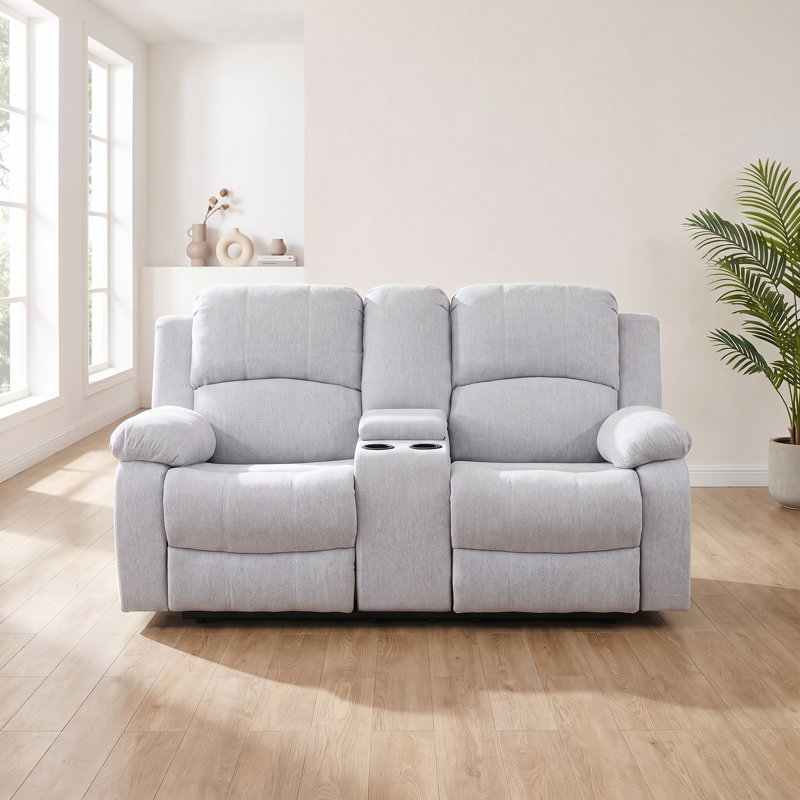 Fauteuil inclinable manuel deux places en lin gris pâle de 173 cm avec porte-gobelets, structure en bois massif et mousse à mémoire de forme haute densité.